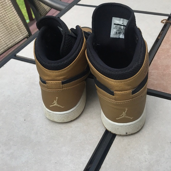Jordan 1 Retro Melo PE *RARE* - Picture 4 of 5